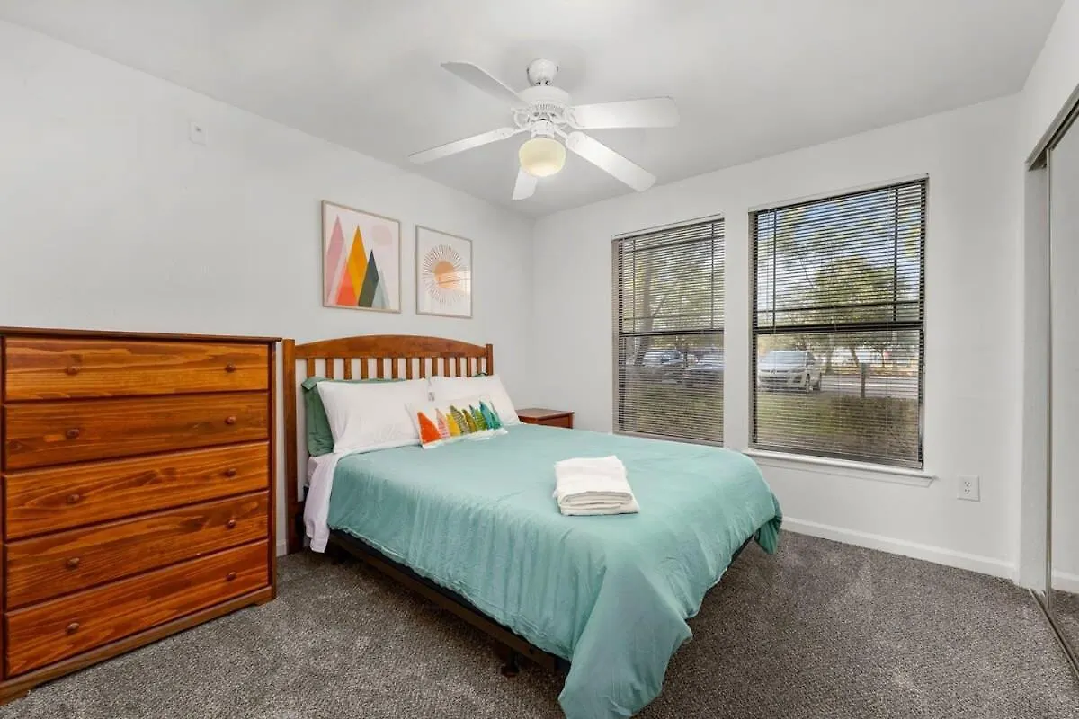 Villa 4Bd 2 Mi To Usf Free Pool + 24 Hour Gym à Tampa
